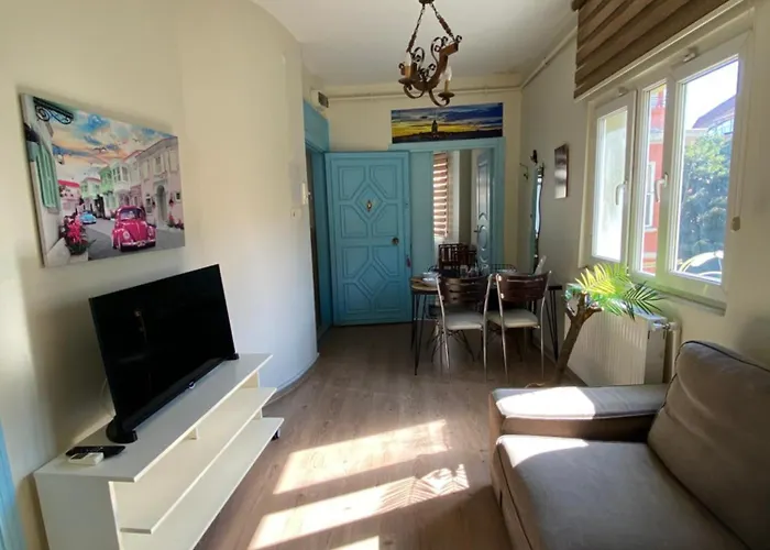 Taxim Sofa * Istanbul